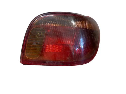 Used Right taillight TOYOTA YARIS (_P1_) 1.4 D-4D (NLP10_, NLP10R) (75 hp) 25554570