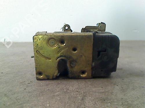Vergrendeling links voor PEUGEOT PARTNER Box Body/MPV (5_, G_) 1.9 D (69 hp) 25558878
