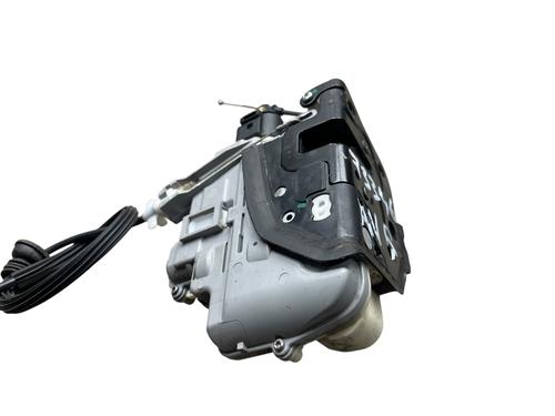Front left lock VW PASSAT B6 (3C2) 2.0 TDI 16V | BP32140513C98 - Image 3