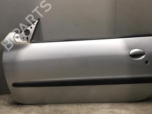 Used Left front door PEUGEOT 206 CC (2D) 1.6 16V (2DNFUF, 2DNFUR) (109 hp) 25556794