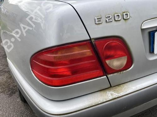 Left tailgate light MERCEDES-BENZ E-CLASS (W210) E 200 (210.035) | BP25507903C79  - Image 18