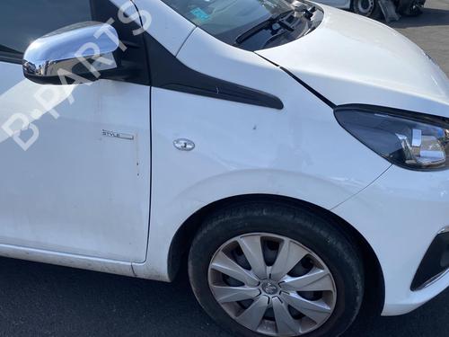 Left front fog light PEUGEOT 108 1.0 VTi 72 | BP26614807C30 - Image 18