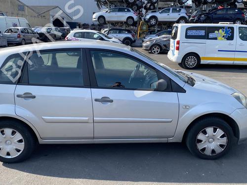 Left mirror FORD FIESTA V (JH_, JD_) 1.25 16V | BP25550888C26 