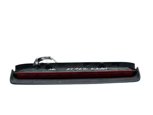 Used Third brake light Third brake light FIAT PALIO Weekend (178_, 173_, 373_, 374_, 171_) 1.2 (178DYA1A, 178DXS1A) (60 hp) 26210574 26210574