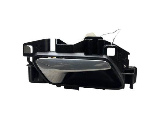 Rear right interior door handle PEUGEOT 5008 II (MC_, MJ_, MR_, M4_) 1.2 THP (MRHNYH, MRHNYW, MRHNSJ, MRHNSU, MRHNSM) | BP28201832I16