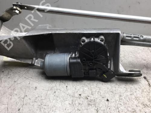 Used Front wiper motor RENAULT MODUS / GRAND MODUS (F/JP0_) 1.2 (103 hp) 25510743