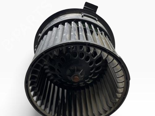 Heater blower motor DACIA SANDERO II 1.5 Blue dCi 95 (B8JL) | BP39536683M62 - Image 2