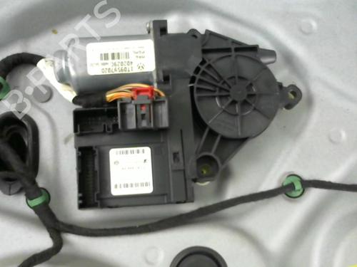 Used Front right window mechanism Front right window mechanism VW TOURAN (1T1, 1T2) 1.9 TDI (105 hp) 25583751 25583751