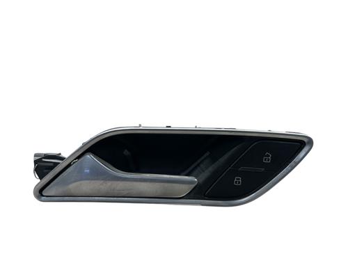 Høyre foran invendig håndtak AUDI A3 Sportback (8VA, 8VF) 1.0 TFSI (115 hp) 26040349