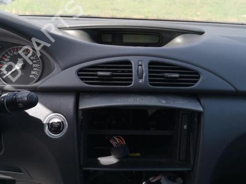 Left tailgate light RENAULT LAGUNA II (BG0/1_) 1.8 16V (BG04, BG0B, BG0C, BG0V) | BP25532238C79 - Image 9