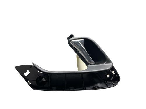 Used Rear left interior door handle Rear left interior door handle VW POLO V (6R1, 6C1) 1.2 (70 hp) 25557781 25557781