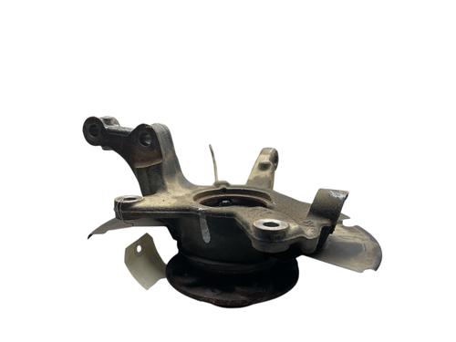 Used Left front steering knuckle NISSAN JUKE (F16_) DIG-T 117 (117 hp) 25539093