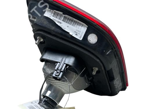 right-tailgate-light-renault-kadjar-ha_-hl_-2015-33039003 main image