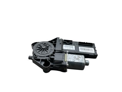 front-wiper-motor-renault-megane-iv-hatchback-b9amn_-2015-36057769 main image