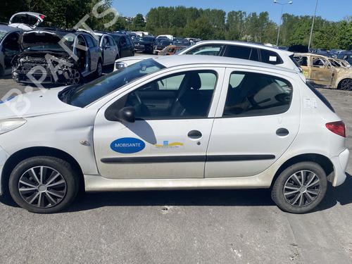 Rear wiper motor PEUGEOT 206+ (2L_, 2M_) 1.4 HDi eco 70 | BP25996428M102 