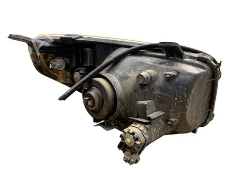 Left headlight TOYOTA RAV 4 II (_A2_) 2.0 D 4WD (CLA20_, CLA21_, CLA20R, CLA21R) | BP25568377C28 