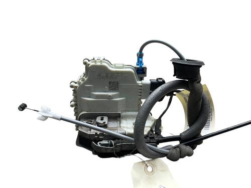 front-right-lock-audi-q2-gab-gag-2016-27271868 main image