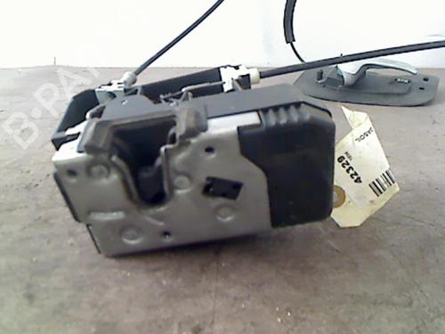 Used Front right lock OPEL CORSA C (X01) 1.3 CDTI (F08, F68) (70 hp) 25524231