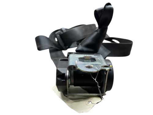 Høyre foran beltestrammer JEEP CHEROKEE (KJ) 2.5 CRD 4x4 (143 hp) 26392067