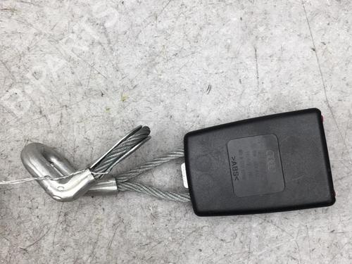 Used Seat buckle AUDI A3 Sportback (8PA) 1.9 TDI (105 hp) 25514822