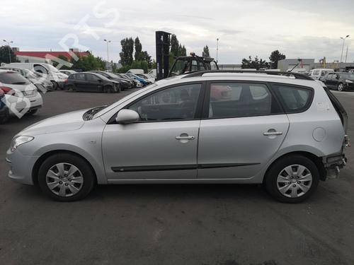 Switch HYUNDAI i30 Estate (FD) 1.6 CRDi | BP25579955I30  - Image 31
