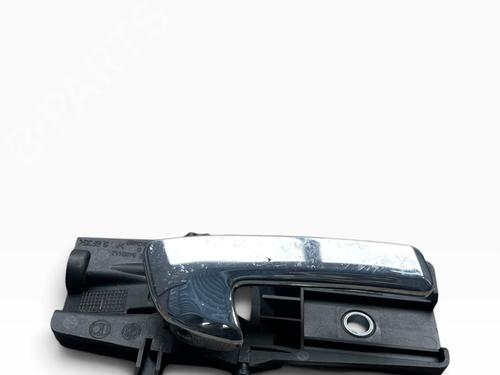 Used Front right interior door handle Front right interior door handle 25561823 25561823