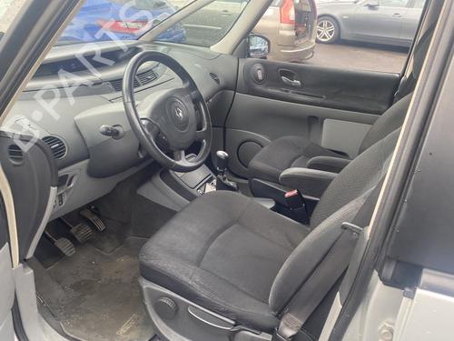 Left front fog light RENAULT ESPACE IV (JK0/1_) 1.9 dCi (JK0U) | BP25510922C30  - Image 24