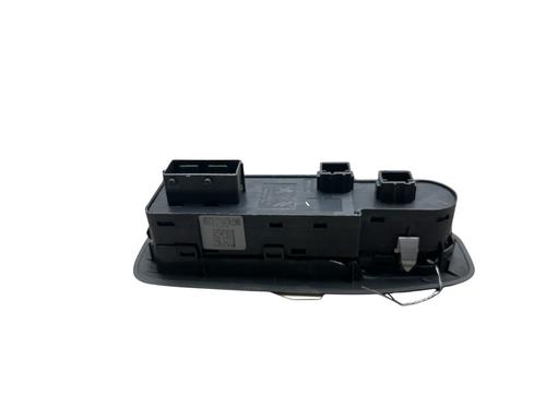 Used Left front window switch Left front window switch PEUGEOT 208 I (CA_, CC_) 1.2 VTI 82 (82 hp) 36445969 36445969