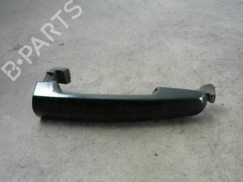 Używane Klamka zewnętrzna drzwi przednich prawych SUZUKI SWIFT III (MZ, EZ) 1.3 DDiS (RS413D) (75 hp) 25583570