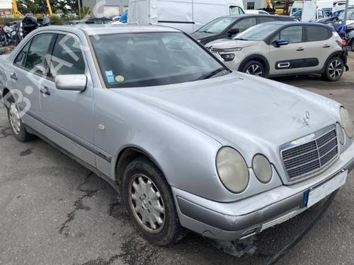 Left tailgate light MERCEDES-BENZ E-CLASS (W210) E 200 (210.035) | BP25507903C79  - Image 21