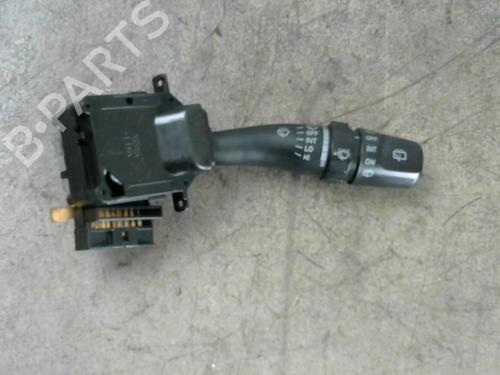Used Steering column stalk HYUNDAI SANTA FÉ I (SM) 2.0 CRDi (113 hp) 25552760