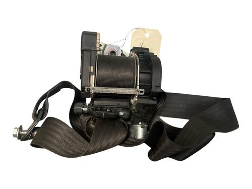 front-right-seatbelt-fiat-panda-169_-2003-30398280 main image