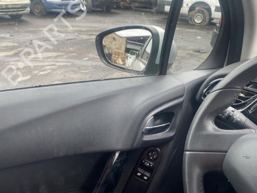 Left front window switch CITROËN C3 II (SC_) 1.2 VTi 82 | BP28198783I27