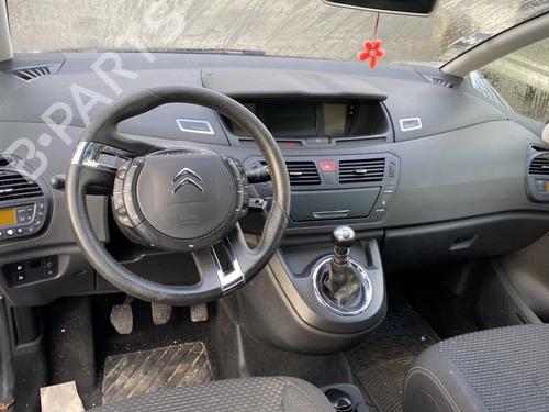 Fuse box CITROËN C4 Picasso I MPV (UD_) 1.6 HDi 110 | BP31946433E1 