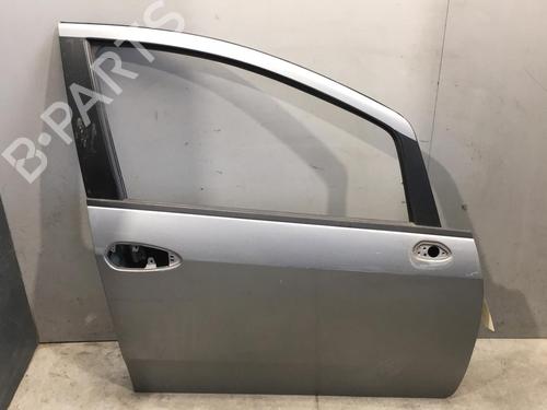 Used Right front door FIAT GRANDE PUNTO (199_) 1.3 D Multijet (75 hp) 25551012