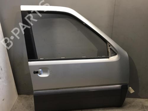 Used Right front door Right front door 25546775 25546775