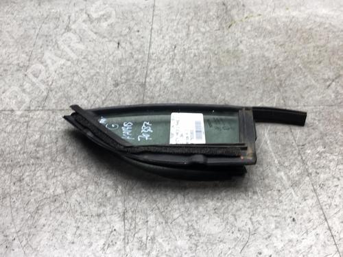 Used Front right quarter glass Front right quarter glass 25529285 25529285