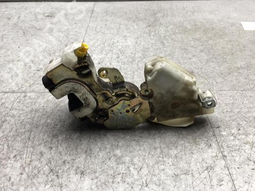 Used Rear left lock NISSAN TERRANO II (R20) 3.0 Di 4WD (154 hp) 25546769