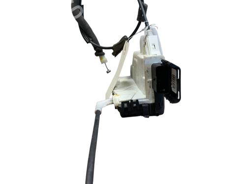 Zamek drzwi przednich prawych CITROËN DS3 (SA_) 1.6 HDi 110 | BP29271617C97