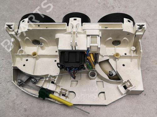 Airco bedieningspaneel VW POLO (6N2) 1.4 (60 hp) 25578635