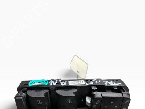 Used Left front window switch Left front window switch RENAULT TALISMAN (LP_) 1.7 Blue dCi 150 (LPA8) (150 hp) 40439474 40439474