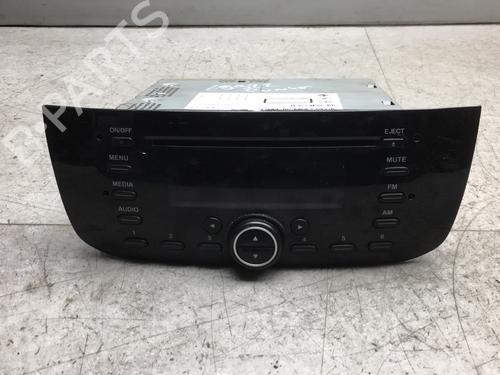Used Radio FIAT PUNTO EVO (199_) 1.3 D Multijet (199AXC1A, 199BXC1A, 199AXT1A, 199BXT1A) (75 hp) 25571436