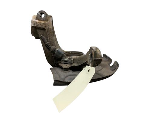 Left front steering knuckle VW BORA I (1J2) 2.3 V5 | BP25581257M25