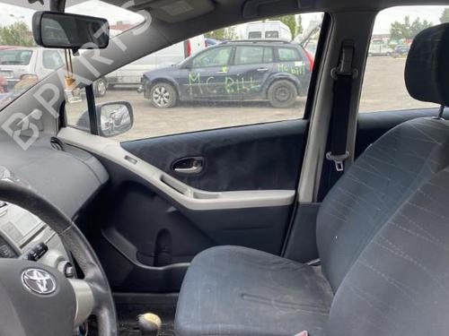 Radio TOYOTA YARIS (_P9_) 1.4 D-4D (NLP90_, NLP90R) | BP25572543E6 