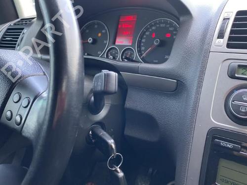 Venstre bak beltestrammer VW TOURAN (1T1, 1T2) 2.0 TDI 16V | BP25572623C89 