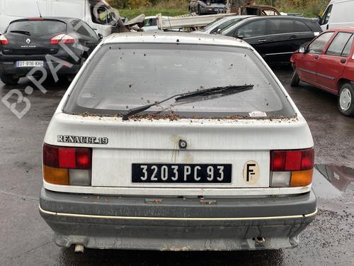 Left front indicator RENAULT 19 I Chamade (L53_) 1.9 D (L534, L53J) | BP25570516C32 - Image 10