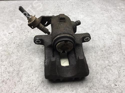 Venstre bremsekaliber bag VW GOLF IV (1J1) 1.4 16V (75 hp) 27345077