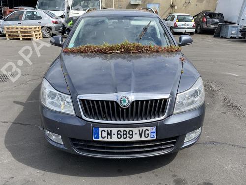Venstre foran beltestrammer SKODA OCTAVIA II Combi (1Z5) 1.6 TDI | BP25575993C87 