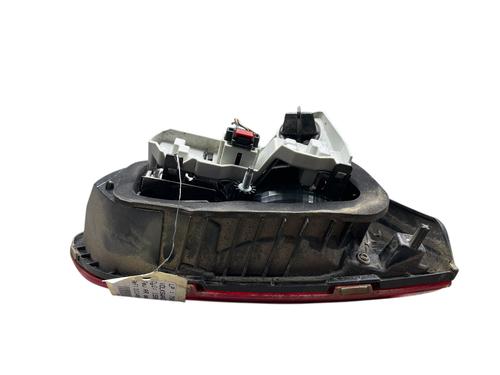 right-tailgate-light-vw-golf-vii-5g1-bq1-be1-be2-2012-2013-2014-2015-2016-2017-2018-2019-2020-2021-28545488 main image