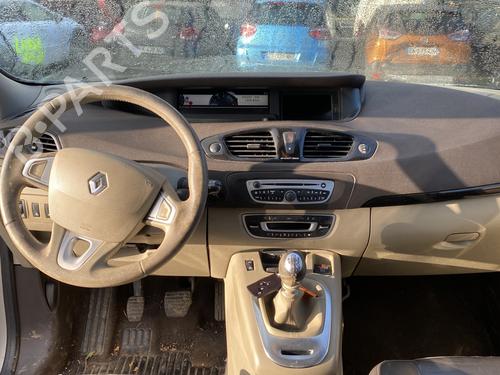 Fuse box RENAULT GRAND SCÉNIC III (JZ0/1_) 1.6 dCi (JZ00, JZ12) | BP32098073E1 